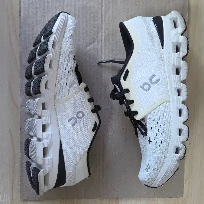 [SOLD OUT] On Running Cloud X 화이트 런닝화