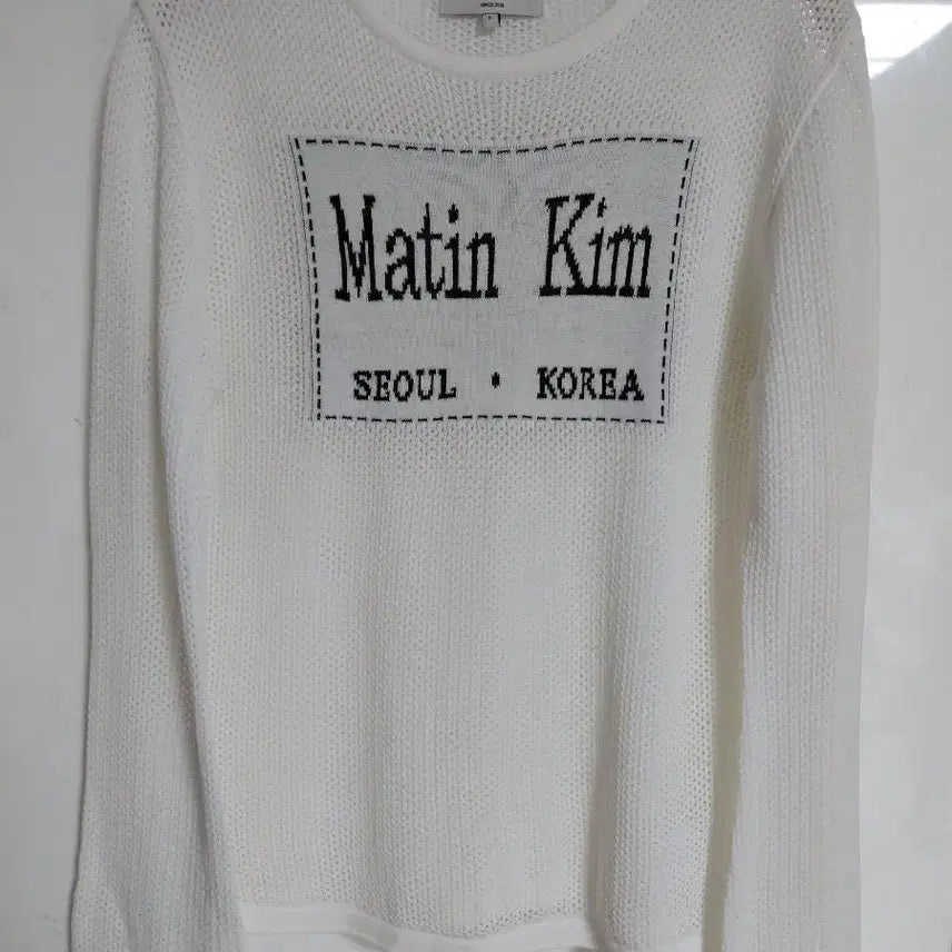 [BUNJANG] Matinkim White Knit Long Sleeve T-Shirt / 마뗑킴 화이트 니트 긴팔 티셔츠