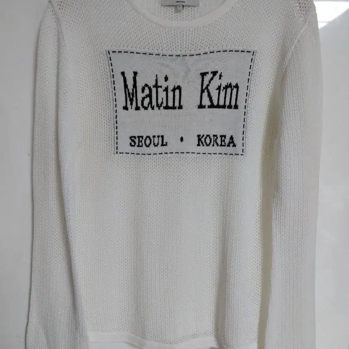 [BUNJANG] Matinkim White Knit Long Sleeve T-Shirt / 마뗑킴 화이트 니트 긴팔 티셔츠