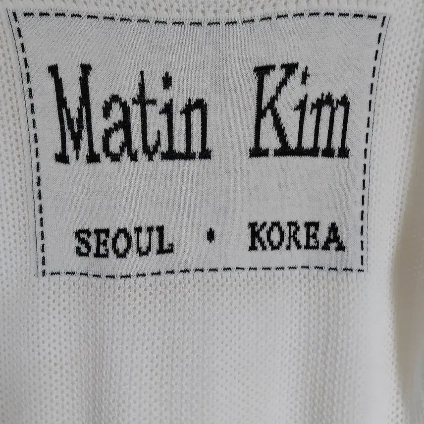 [BUNJANG] Matinkim White Knit Long Sleeve T-Shirt / 마뗑킴 화이트 니트 긴팔 티셔츠