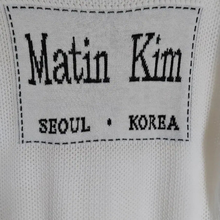 [BUNJANG] Matinkim White Knit Long Sleeve T-Shirt / 마뗑킴 화이트 니트 긴팔 티셔츠