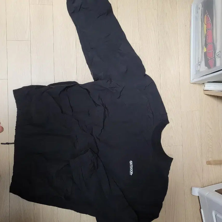[BUNJANG] Outdoor Black Sweatshirt / OUTDOOR 블랙 상의
