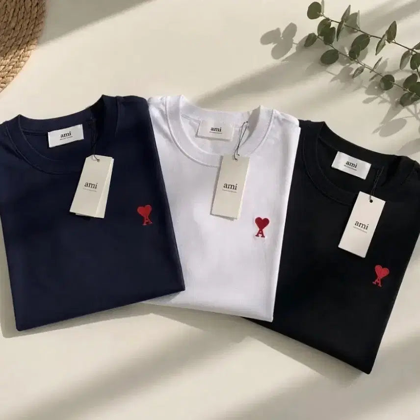 [BUNJANG] AMI Small Heart Short Sleeve T-Shirt Navy/White/Black / 아미 스몰 하트 반팔 티셔츠 네이비/화이트/블랙