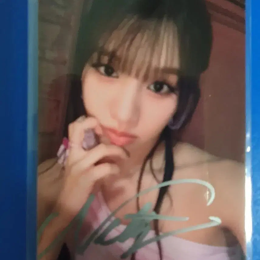 [BUNJANG] KISS OF LIFE Natti 'Who is She' 3rd Week Signed Broadcast Photocard / 키스오브라이프 나띠 Who is She 3주차 싸인 공방포카