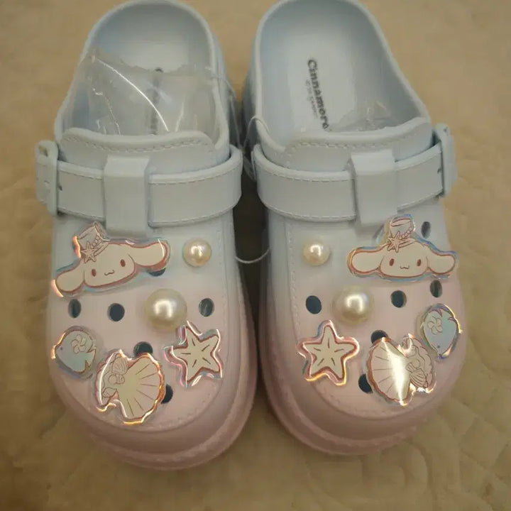 [BUNJANG] Cinnamoroll Gradient Slippers (Size 230) / 시나모롤 그라데이션 슬리퍼 230