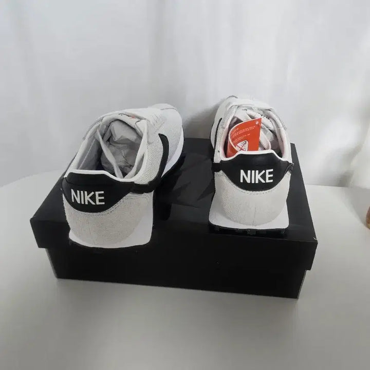 [BUNJANG] Nike LD1000 White Black Retro Running Shoes (240mm) / 나이키 LD1000 240 새상품 정품 운동화