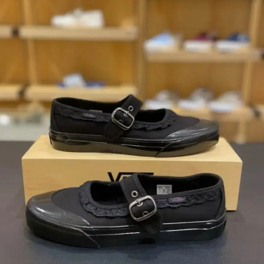 [BUNJANG] Vans Mary Jane In The Shadows Black / 반스 메리제인 인더쉐도우 블랙 240