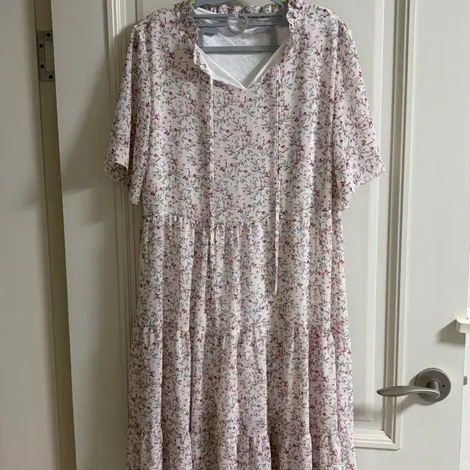 [BUNJANG] Mills Studio Summer Chiffon Floral Print Dress - Pink / 밀스튜디오 여름 쉬폰 원피스 핑크 꽃무늬