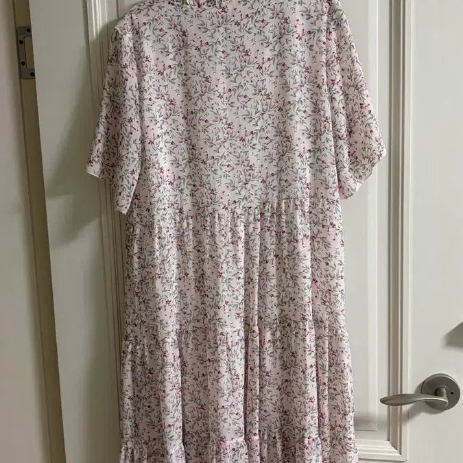 [BUNJANG] Mills Studio Summer Chiffon Floral Print Dress - Pink / 밀스튜디오 여름 쉬폰 원피스 핑크 꽃무늬