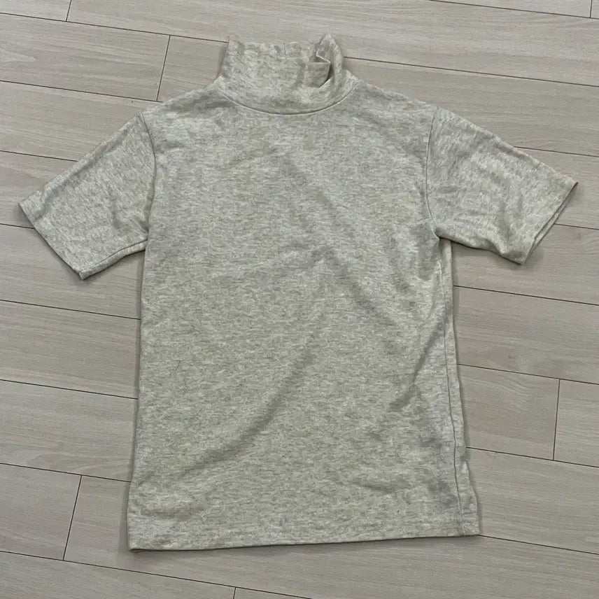 [BUNJANG] Short Sleeve Turtleneck T-Shirt - Beige / 반팔 목폴라 티셔츠 베이지색