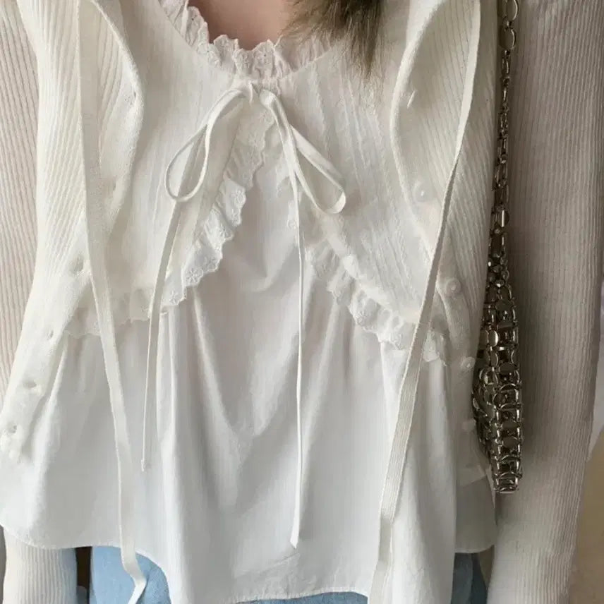 [BUNJANG] Melounge Crochet Bustier Blouse / 멜라운지 크로셰 뷔스티에 블라우스