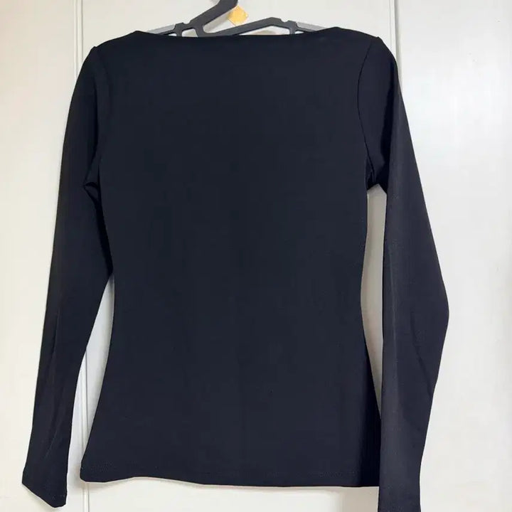 [BUNJANG] H&amp;M Black Square Neck Long Sleeve Slim Fit Top / H&amp;M 블랙 스퀘어넥 긴팔 슬림핏