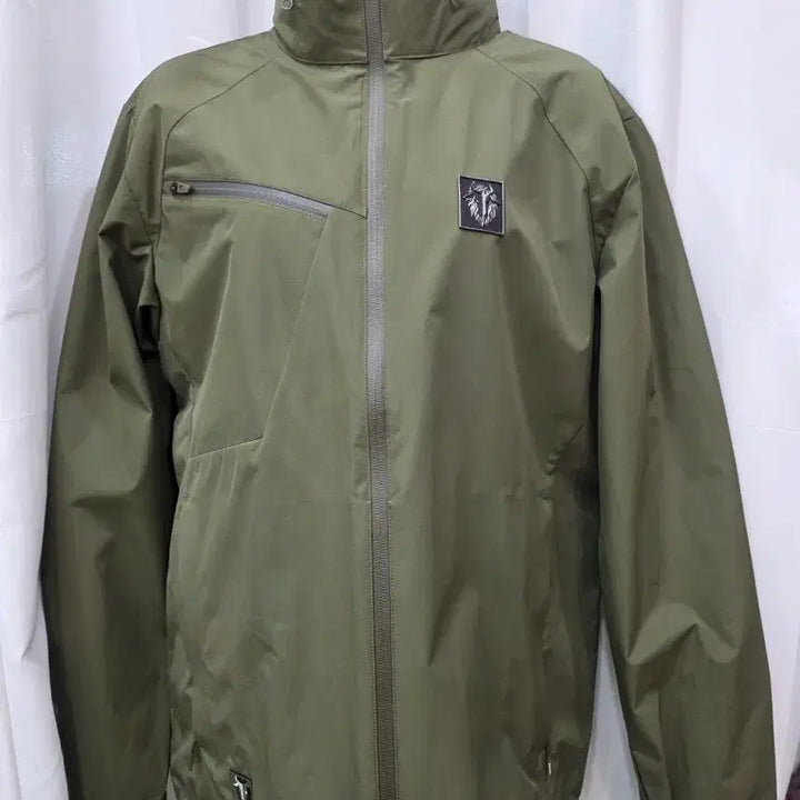 [BUNJANG] Black Yak Khaki Windbreaker Jacket Size 100 / 블랙야크 카키색 바람막이 자켓100