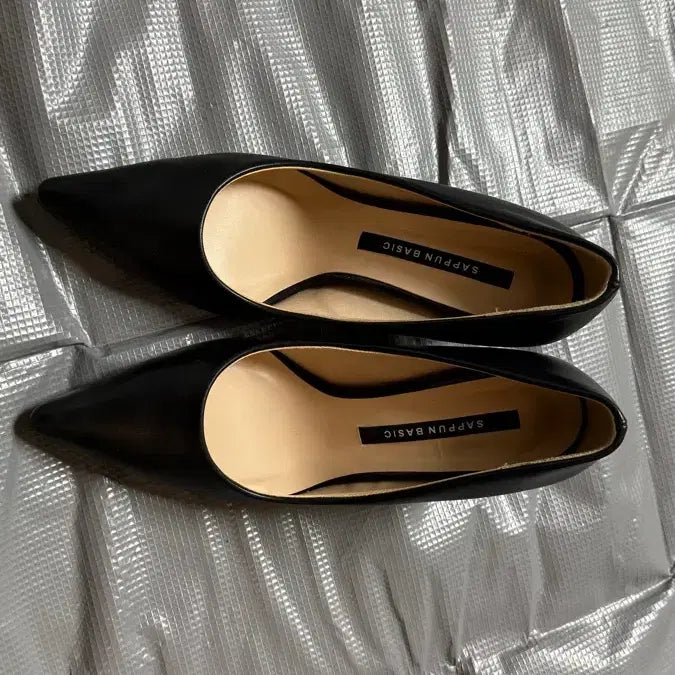 [BUNJANG] Sappun Basic Black Stiletto Heels (235) / 사뿐 베이직 블랙 힐 235 판매합니다.