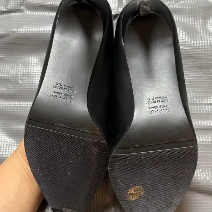 [BUNJANG] Sappun Basic Black Stiletto Heels (235) / 사뿐 베이직 블랙 힐 235 판매합니다.