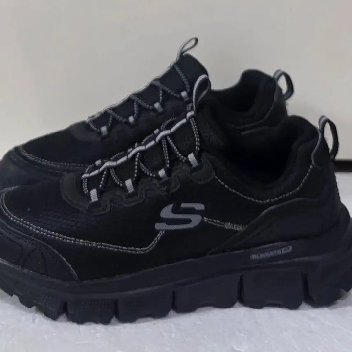 [BUNJANG] Skechers Summit AT Triple Bridge Slip-On / [245] 스케쳐스 써밋AT 트리플브릿지 슬립온ㅡ단종매물,최저가