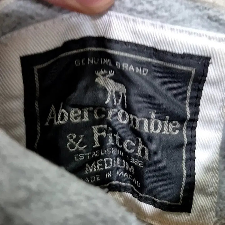 [BUNJANG] Abercrombie &amp; Fitch Arch Logo Hoodie (M) / [M]아베크롬비 아치 로고 후드티(만원샵)