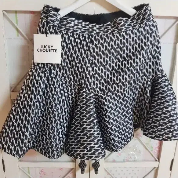 [BUNJANG] Lucky Chouette Mini Skirt (Size 27-28) / 럭키슈에뜨 스커트/27-28 새상품