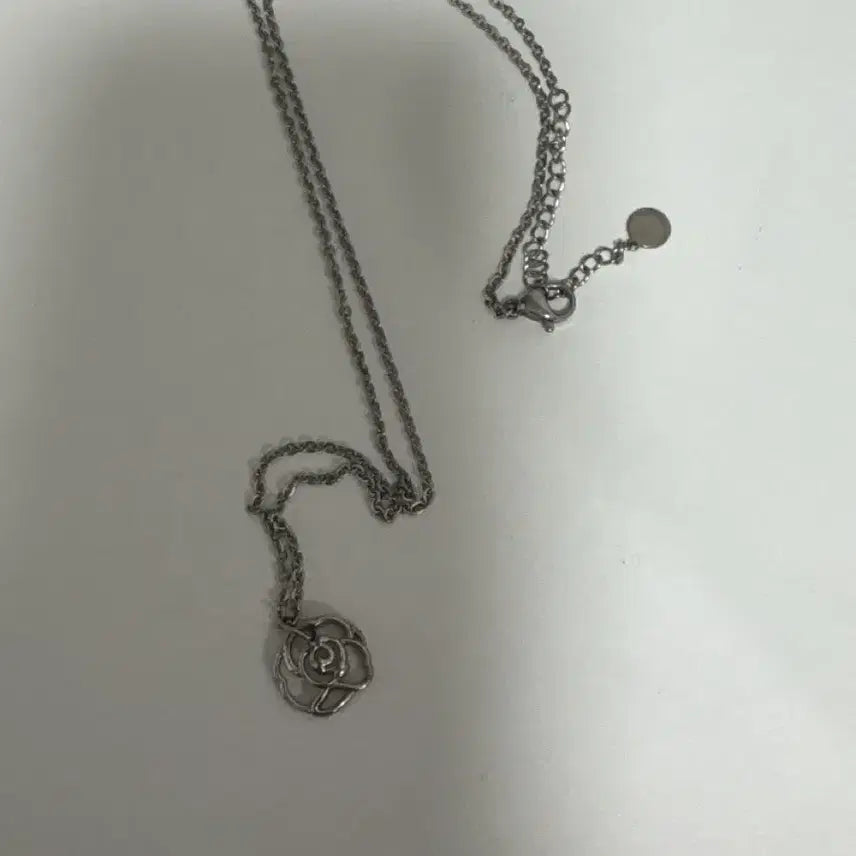 [BUNJANG] ZEROBASEONE ZB1 ZB1 ROSES Necklace / 제베원 제로즈 목걸이