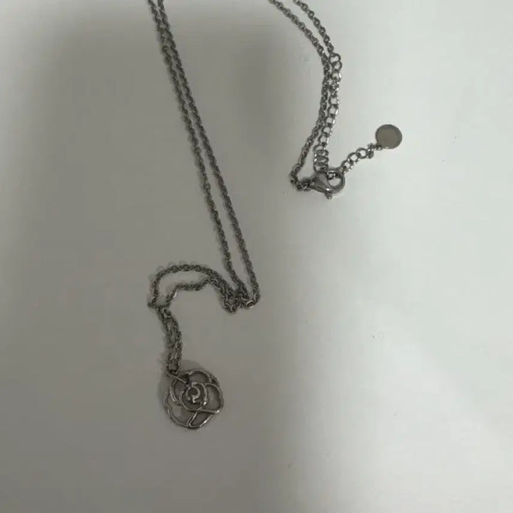 [BUNJANG] ZEROBASEONE ZB1 ZB1 ROSES Necklace / 제베원 제로즈 목걸이