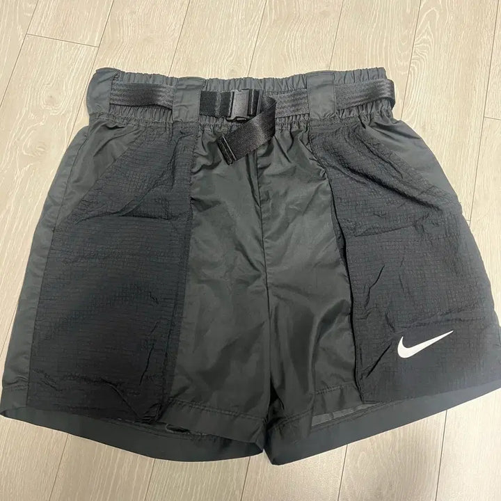 [BUNJANG] Nike Swoosh Woven Buckle Belt Shorts / 무료배송 나이키 스우시 우븐 버클 벨트 쇼츠 M 반바지