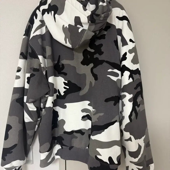 [BUNJANG] Supreme Arc Thermal Lined Zip Up Hoodie Sweatshirt Snow Camo L / 슈프림 아크 써멀 라인드 집업 후드 스웨트셔츠 스노우 카모  L 사이즈