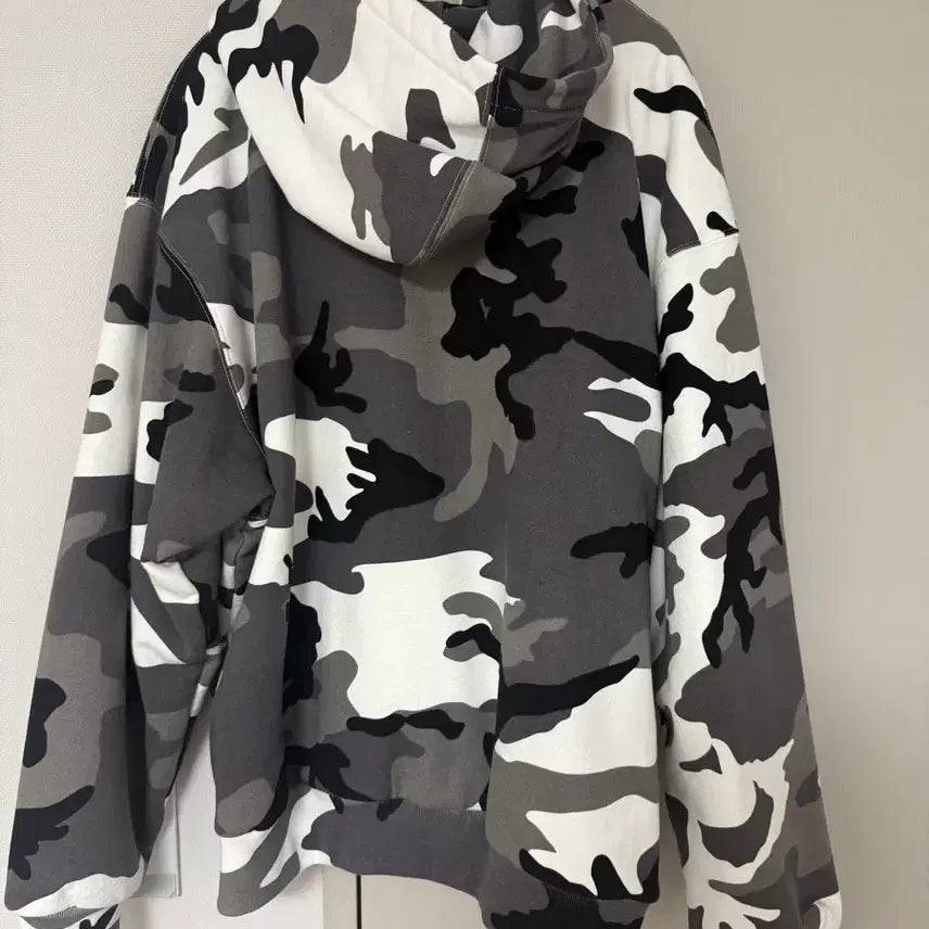 [BUNJANG] Supreme Arc Thermal Lined Zip Up Hoodie Sweatshirt Snow Camo L / 슈프림 아크 써멀 라인드 집업 후드 스웨트셔츠 스노우 카모  L 사이즈