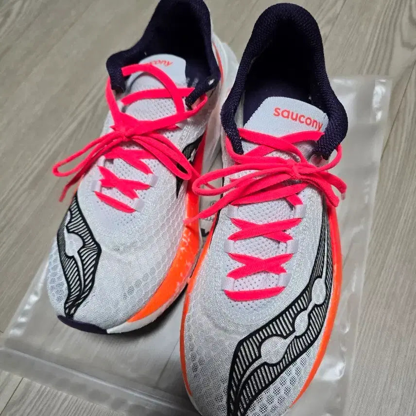 [BUNJANG] Saucony Endorphin Pro 4 Running Shoes (270mm) / 써코니 엔돌핀 프로4 270