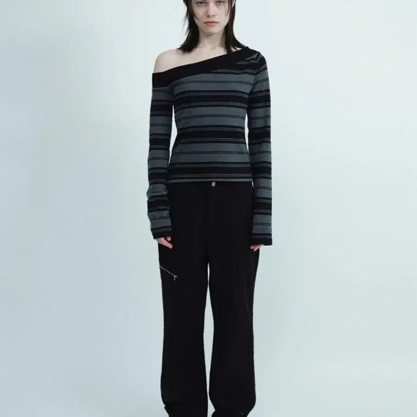 [BUNJANG] Miloumun One Shoulder Striped T-Shirt Charcoal Gray / 밀로우먼 원숄더 스트라이트 티셔츠 차콜그레이
