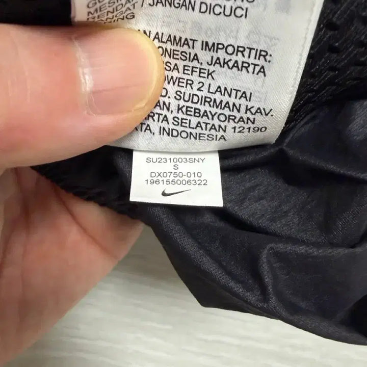 [BUNJANG] Nike Solo Swoosh Woven Shorts Black - Asia S / [S] 나이키 솔로스우시 우븐 쇼츠 블랙 - 아시아