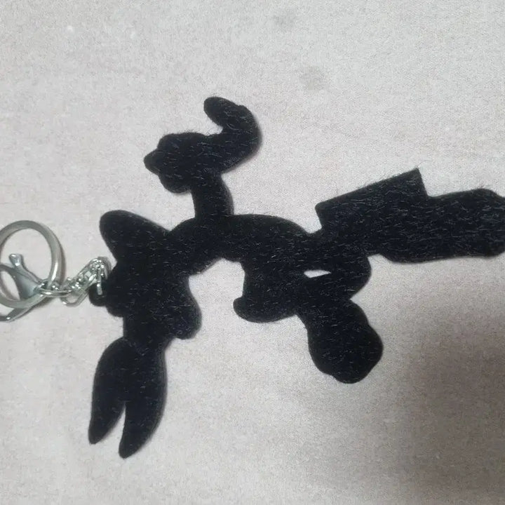 [BUNJANG] Songzio x Looney Tunes Bugs Bunny Keyring / 송지오 벅스바니 키링 자수 와펜