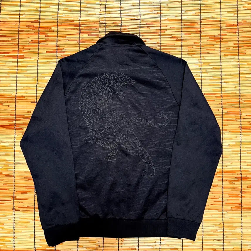 [BUNJANG] Onitsuka Tiger Black Tiger Oriental Embroidery Jersey L / 오니츠카타이거 블랙 호랑이 오리엔탈 자수 져지 L