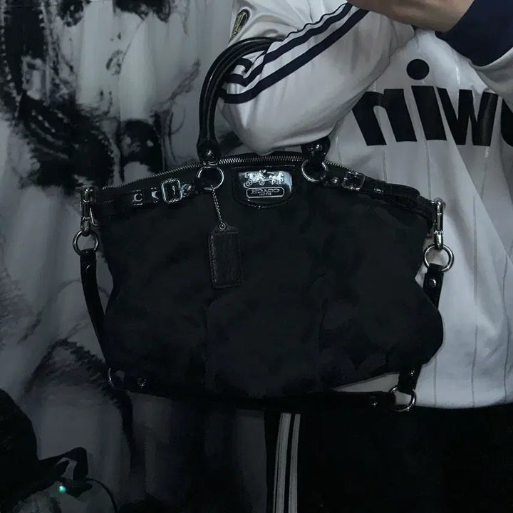 [BUNJANG] Coach Black Jacquard Tote Shoulder Bag / 코치 블랙 자카드 토트 숄더백