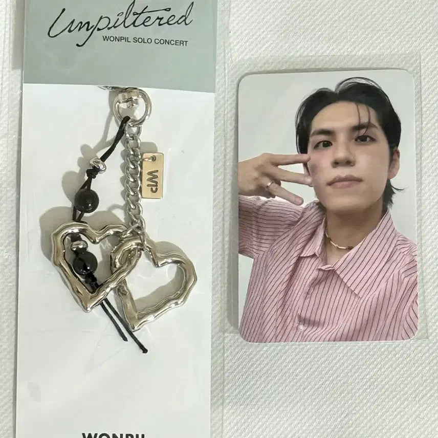 [BUNJANG] Concert Unfiltered Daybreak Metal Keyring &amp; Photocard Bundle / 미개봉 일괄) 원필 콘서트 언필터드 MD 메탈키링 원필 4만 포카