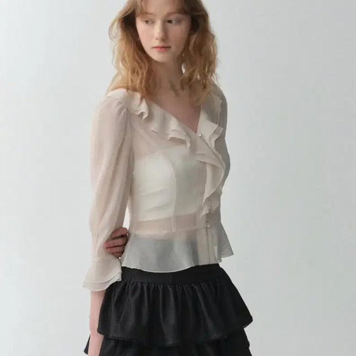 [BUNJANG] Ploomm Antique Weaving Blouse Beige Cream / 플로움 앤틱 웨이빙 블라우스 환승연애 현지 착용 베이지크림