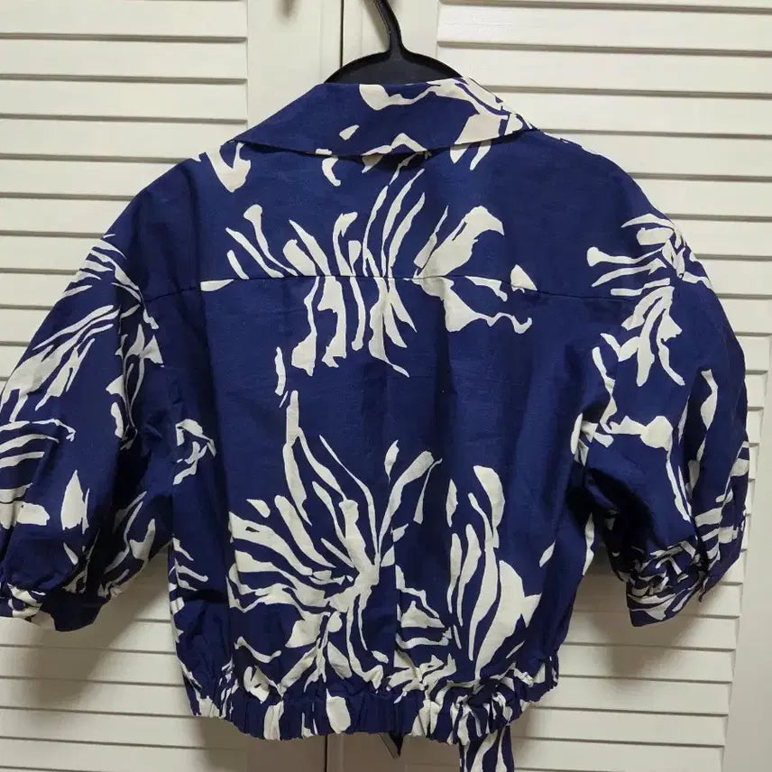 [BUNJANG] Zara Cropped Shirt (M) / 자라 크롭 셔츠 M