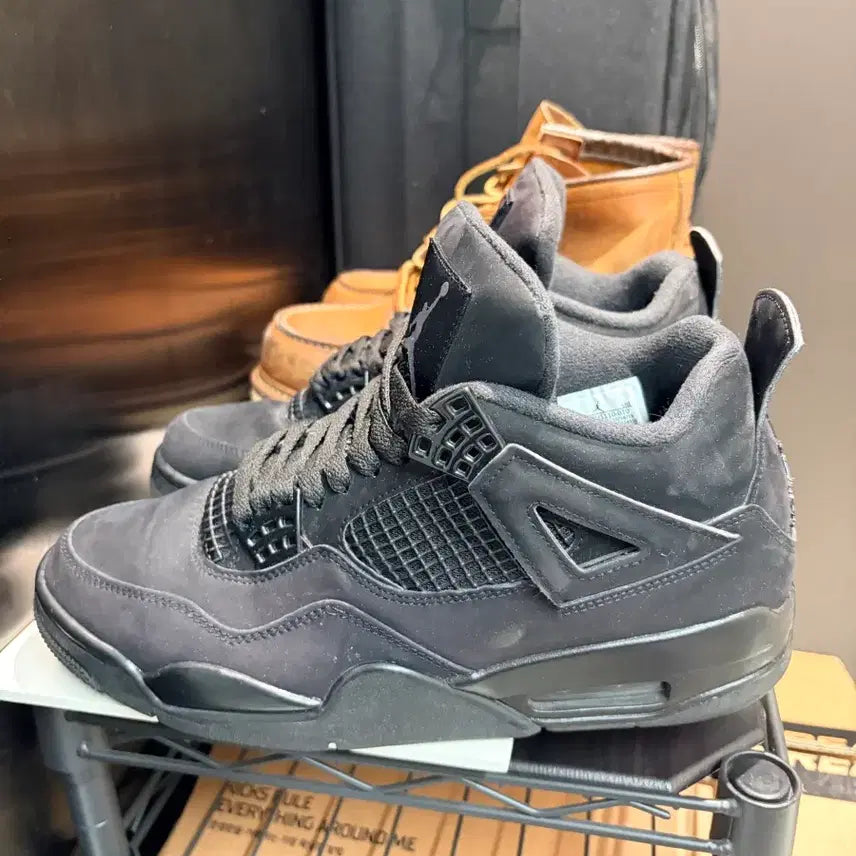 [BUNJANG] Nike Air Jordan 4 Retro Black Cat 2020 Size 260 / 나이키 에어 조던 4 레트로 블랙 캣 2020 사이즈260 최상