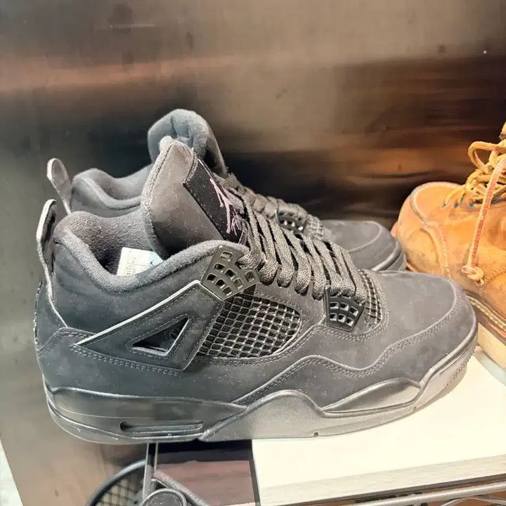 [BUNJANG] Nike Air Jordan 4 Retro Black Cat 2020 Size 260 / 나이키 에어 조던 4 레트로 블랙 캣 2020 사이즈260 최상
