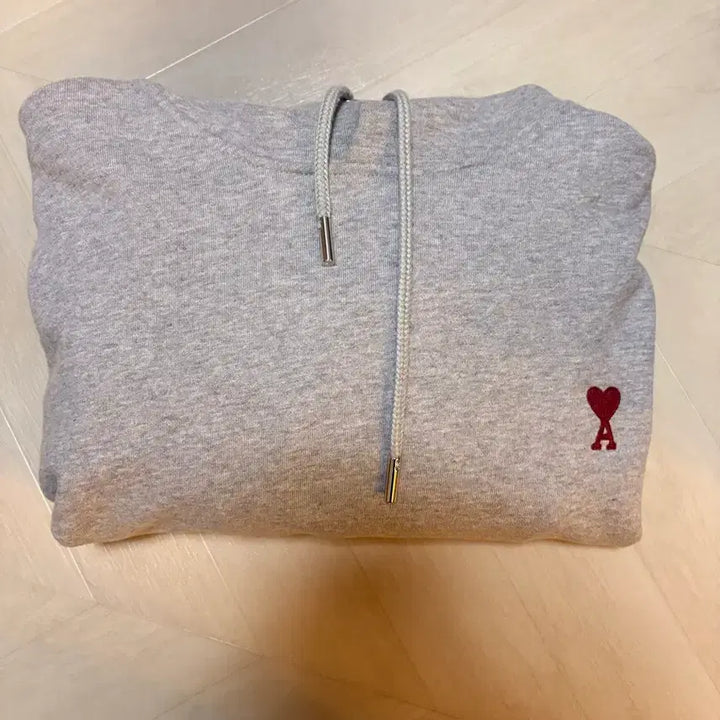 [BUNJANG] AMI Paris Small Heart Logo Hoodie Ash Grey M / 정품) 아미 스몰 하트 로고 후드티 애쉬그레이 M 급처