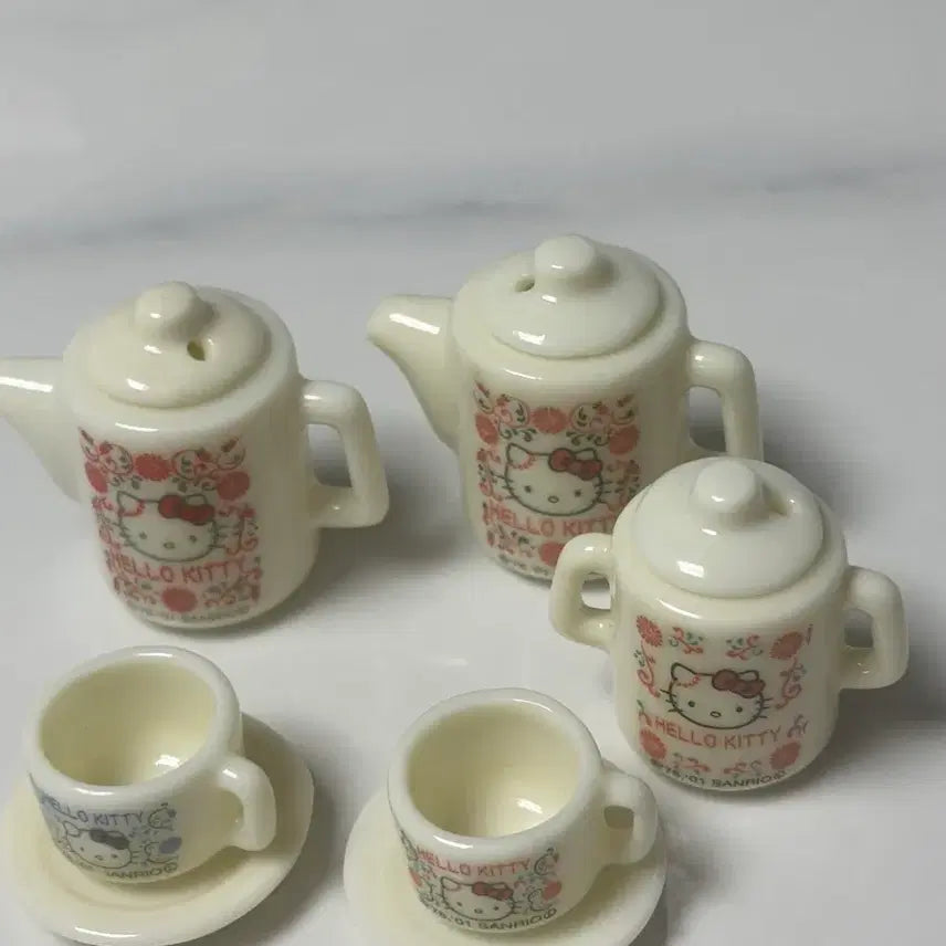 [BUNJANG] Sanrio Hello Kitty Miniature Ceramic Teapot &amp; Teacup Set (2001) / 고전 키티 미니어처 도자기 티포트 찻잔 세트