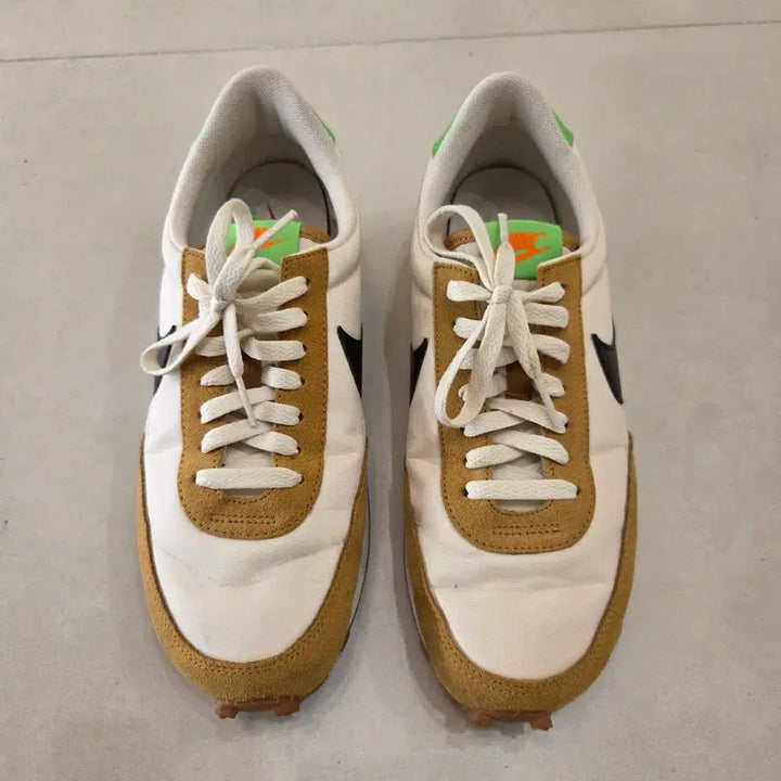 [BUNJANG] Nike Daybreak CK2351-700 Beige/Fluorescent Size 260 / 나이키 데이브레이크 [CK2351-700, 260]