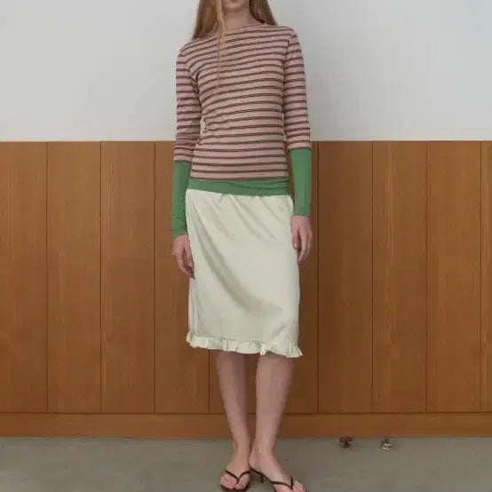 [BUNJANG] Majoné Frill Layered Satin Skirt Cream / 마조네 프릴 레이어드 새틴 스커트 / 정가 69,000