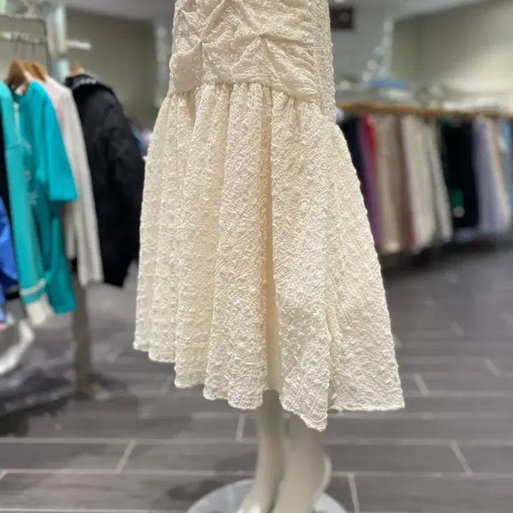 [BUNJANG] Osecon Ivory Shirring Skirt Size 66 / 오즈세컨 아이보리 셔링  스커트 66사이즈