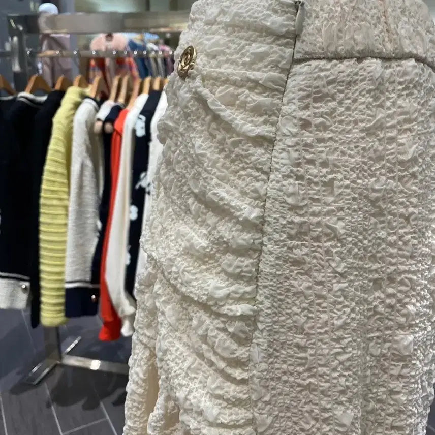[BUNJANG] Osecon Ivory Shirring Skirt Size 66 / 오즈세컨 아이보리 셔링  스커트 66사이즈