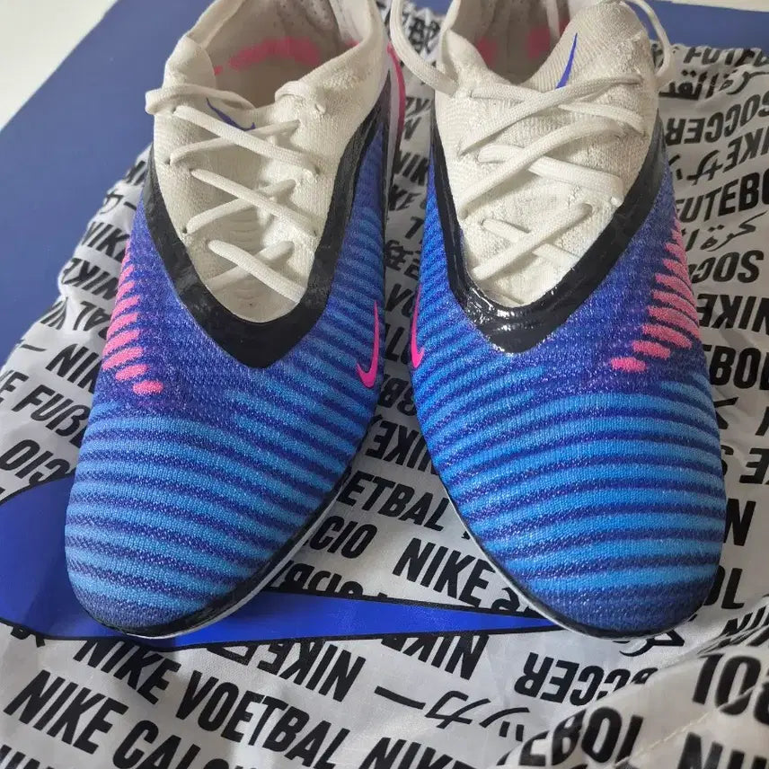 [BUNJANG] Nike Phantom 6 Soccer Cleats 265 / 나이키 팬텀6 265