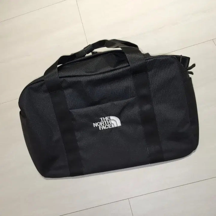 [BUNJANG] The North Face Black Duffel Bag / 노스페이스 블랙 더플백 가방
