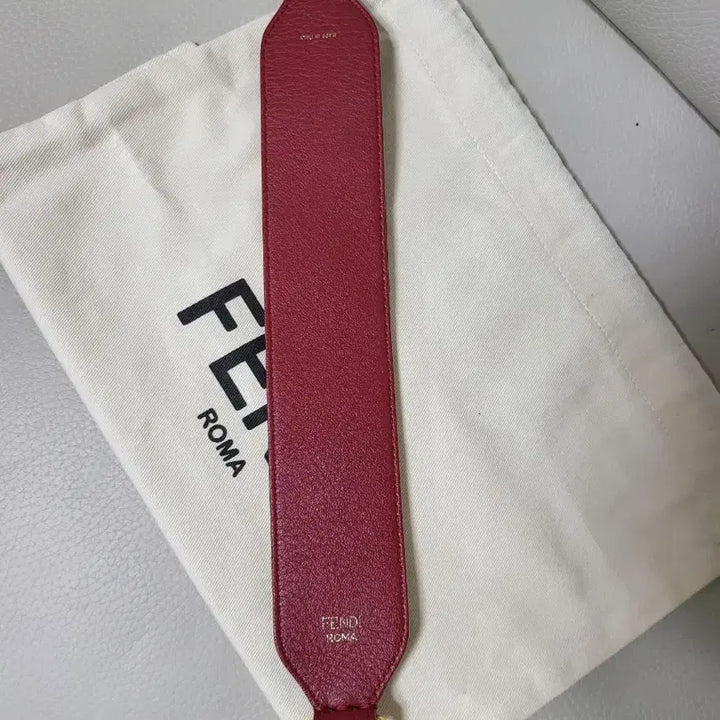 [BUNJANG] Fendi Mini Strap / 펜디 미니 스트랩 정품