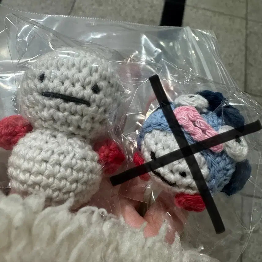 [BUNJANG] Hand-Knitted Doll Keychain / 운아기 뜨개인형 키링 판매합니다 쁘넥도