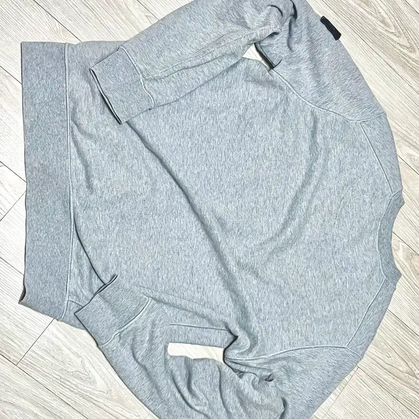 [SOLD OUT] 스톤아일랜드 맨투맨 그레이 무하자
