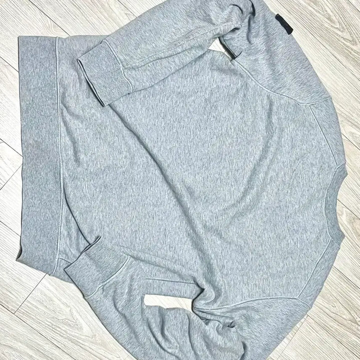 [SOLD OUT] 스톤아일랜드 맨투맨 그레이 무하자